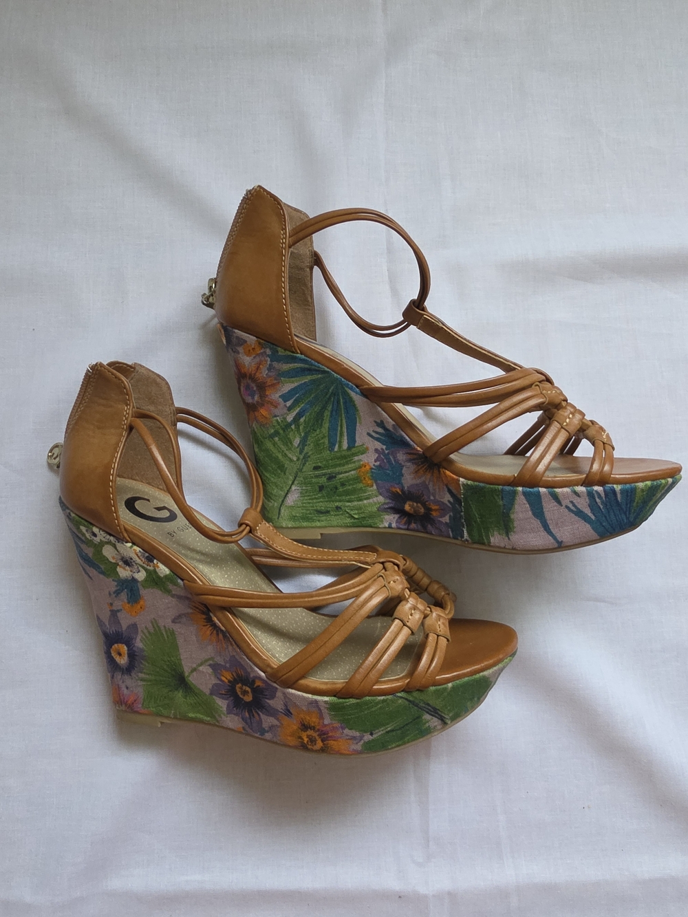 Guess Tan/Brown Floral Wedge Strappy Sandals 6.5